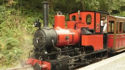 Talyllyn narrow guage steam train